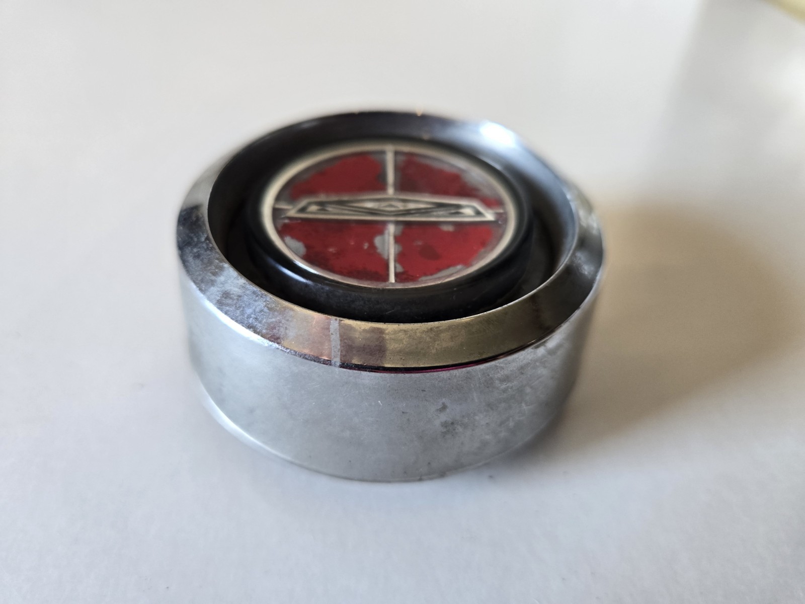 Vintage Ford Magnum 500 Red Crest Wheel Center Cap Torino Fairlane 2.5\
