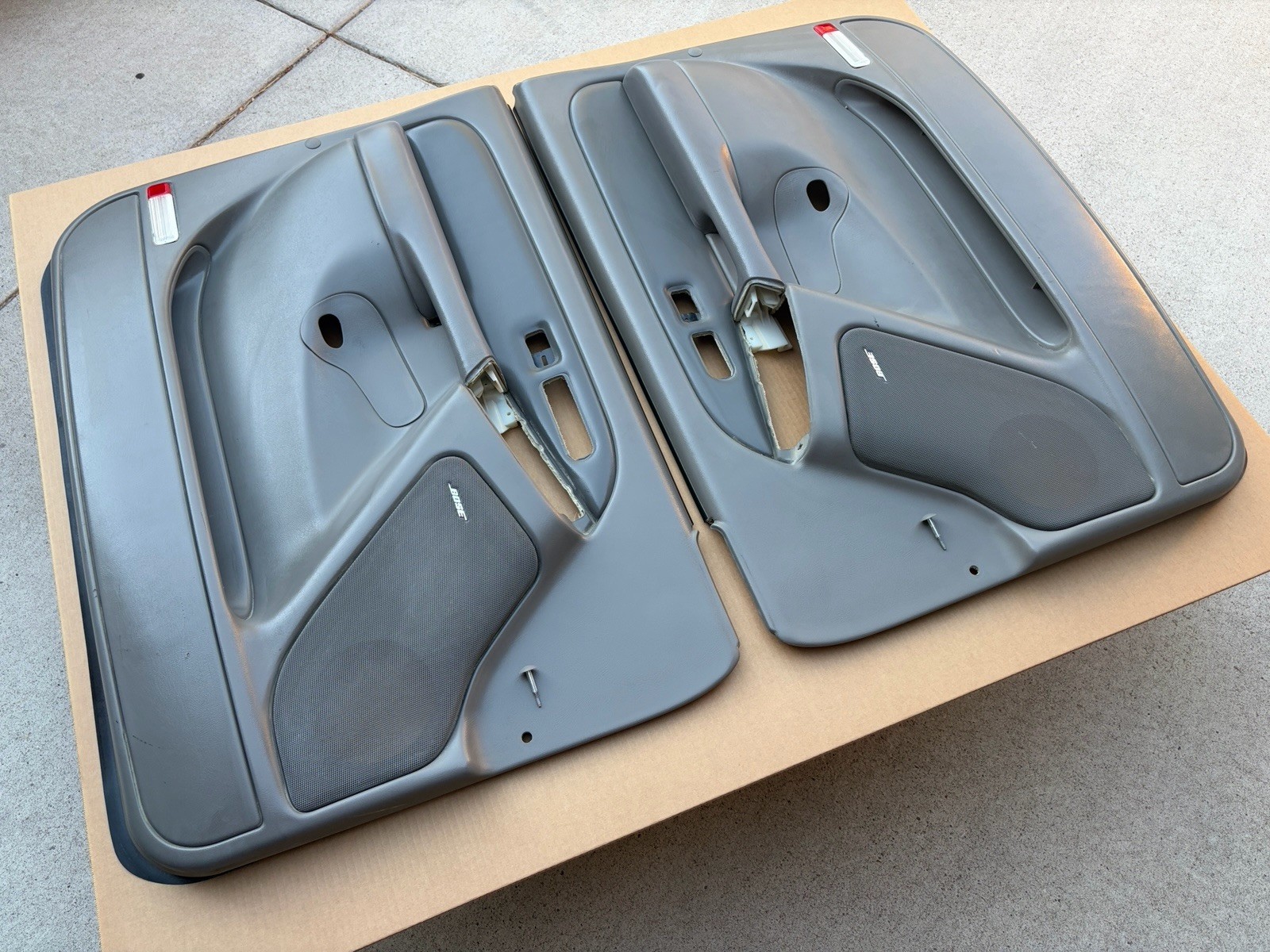 03-06 Yukon Sierra Denali Door Panels Two Tone Gray No Carpet BOSE Grills (PAIR)