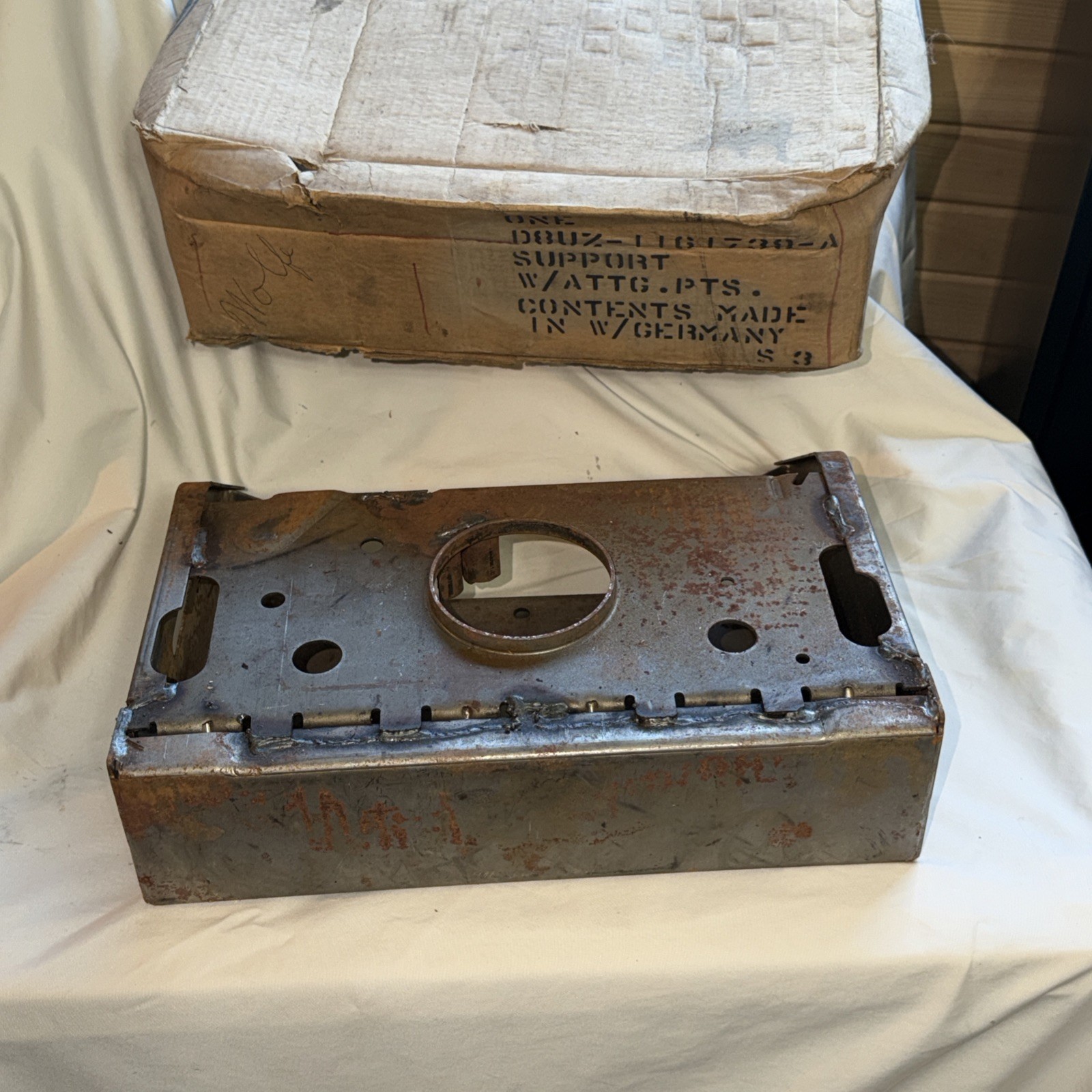Vintage NOS OEM Ford D8UZ-1161739-A Econoline Support W/Attaching Points 70-74 Vintage NOS OEM Ford D8UZ-1161739-A Econoline Support W/Attaching Points 70-74