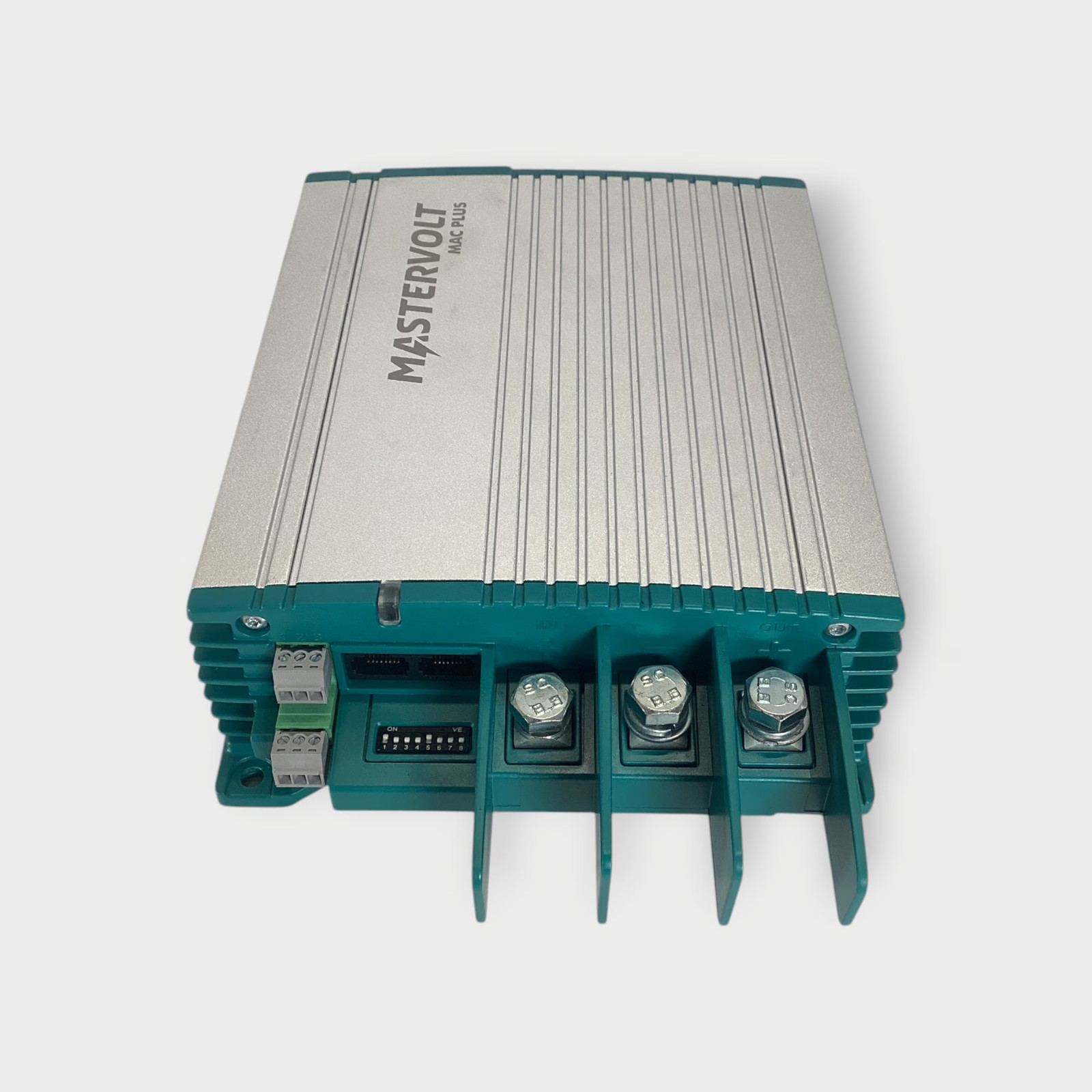 MasterVolt MAC Plus 24/ 24- 30 -81205400- DC- DC Battery Charger - LOAD TESTED -