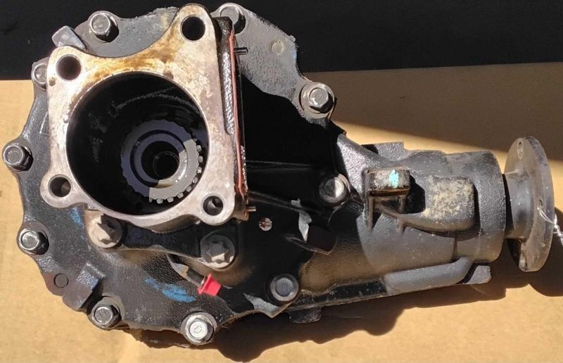 1995-2000 Toyota Tacoma Front Differential Carrier 4.10 Axle Ratio OEM