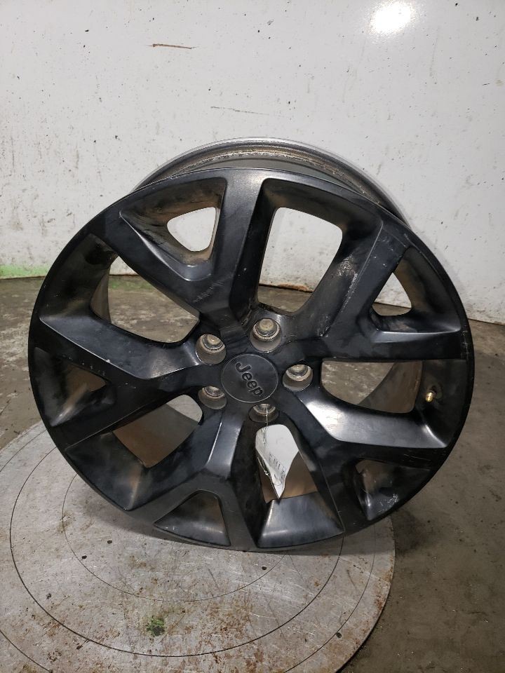 Wheel 17x7-1/2 Road Wheel Painted Fits 14-18 CHEROKEE OEM 1609976