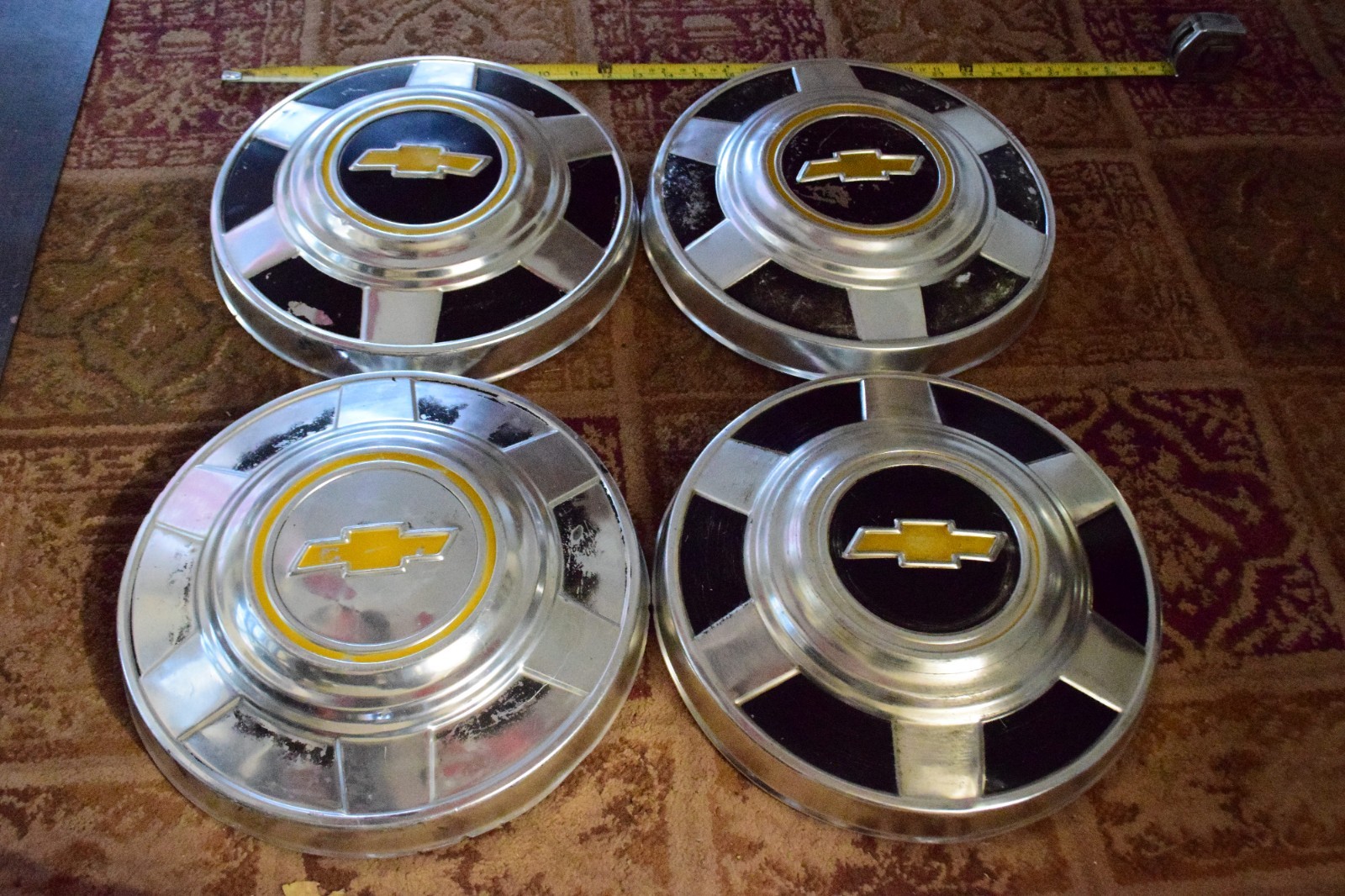 1973-87 Chevy Original Hubcaps 12\