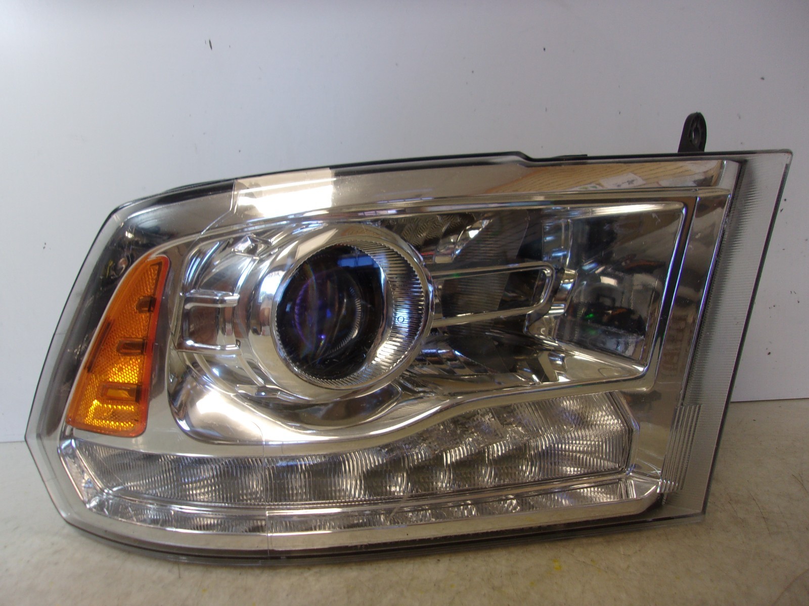 2016-2018 Dodge Ram 1500 Passenger Right RH Halogen Headlight w/ DRL OEM