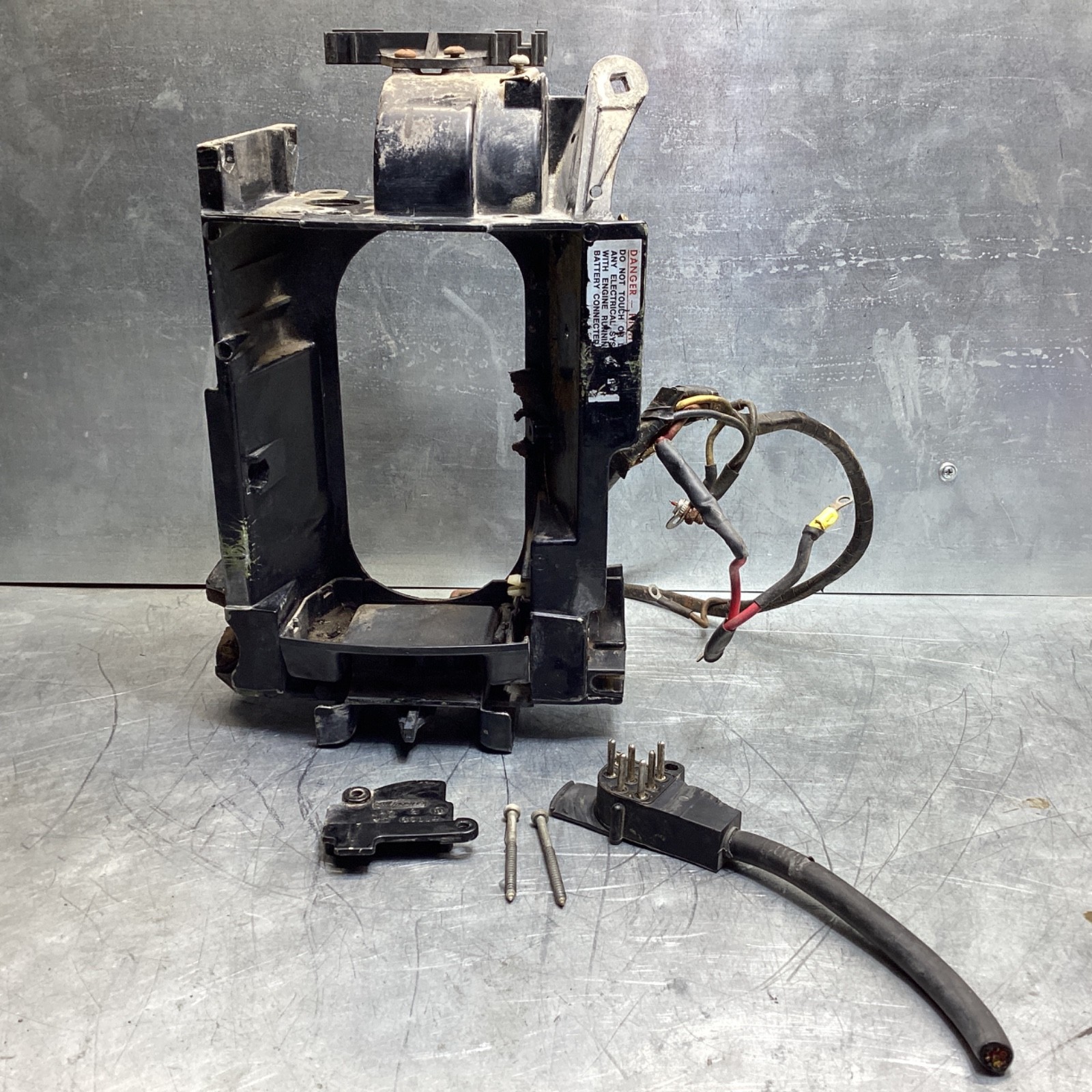 72-74 Mercury Marine 650 65 HP Wire Harness Support Front Entry Plate