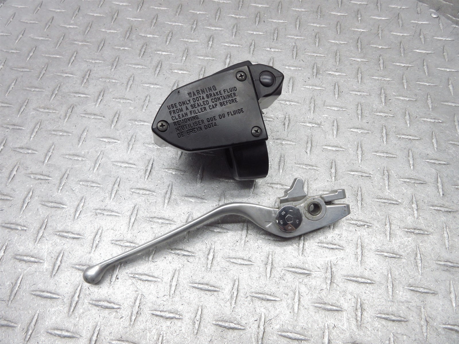 2013 12-16 Victory Vision Tour Front Brake Master Cylinder Pump Lever Control