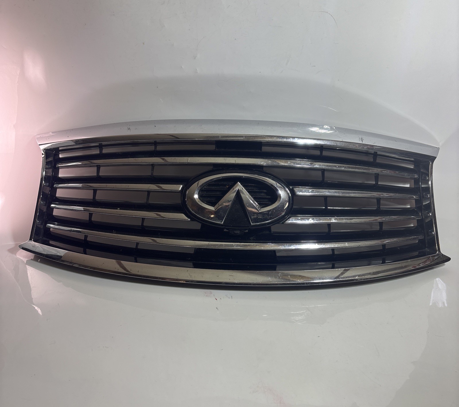 2013-2015 INFINITI JX35 QX60 FRONT UPPER GRILLE GRILL EMBLEM CAMERA CHROME OEM