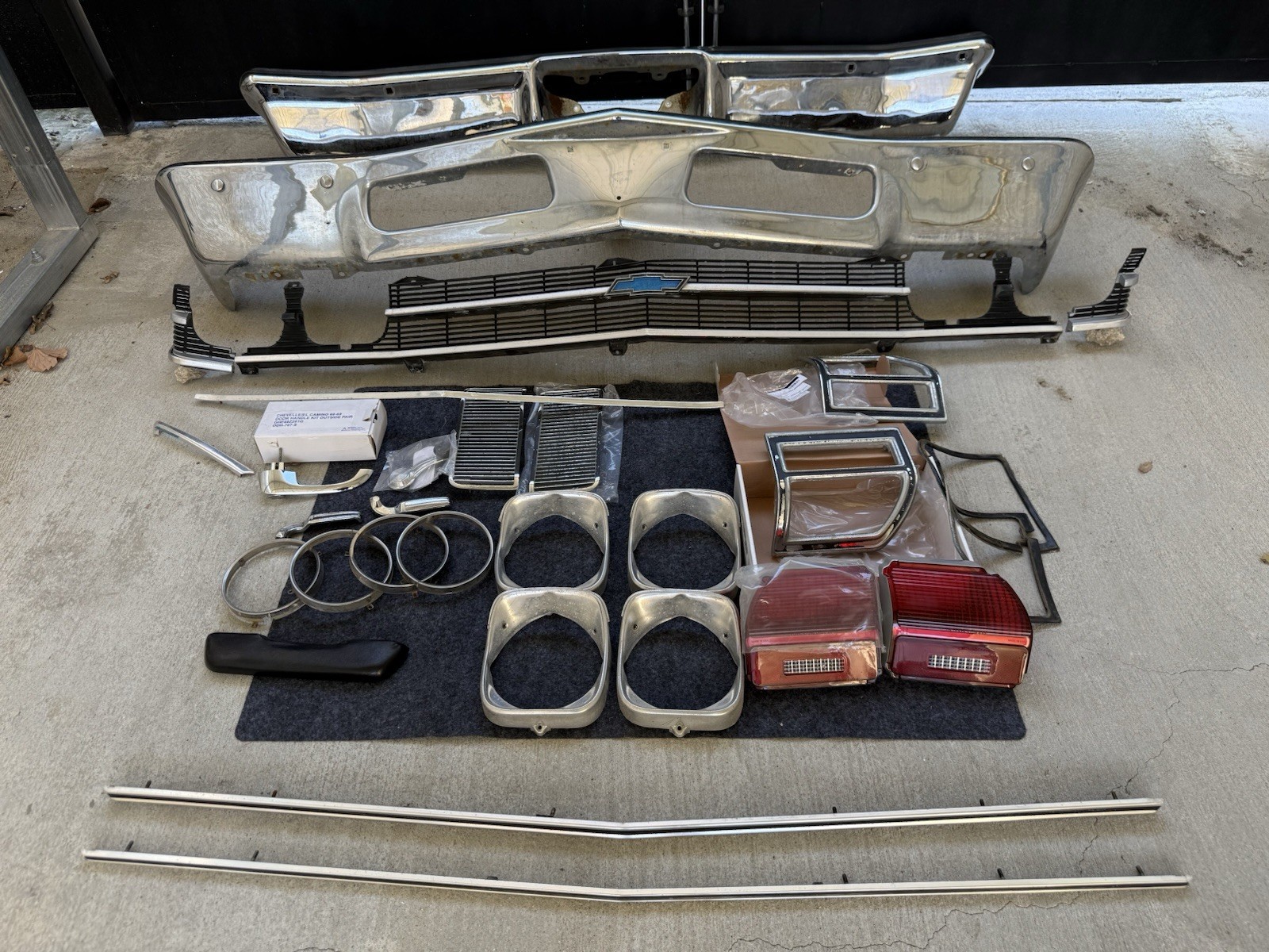 1969 Chevelle Bumpers, Grill, Hood Vent, Front and Rear Molding Trim and more. 1969 Chevelle Bumpers, Grill, Hood Vent, Front and Rear Molding Trim and more.