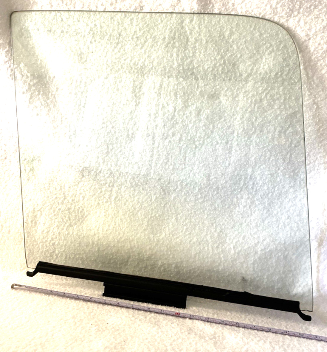 ORIGINAL 61-66 FORD F100 F250 TRUCK PASSENGER SIDE RH WINDOW GLASS,RAIL,BRACKET ORIGINAL 61-66 FORD F100 F250 TRUCK PASSENGER SIDE RH WINDOW GLASS,RAIL,BRACKET