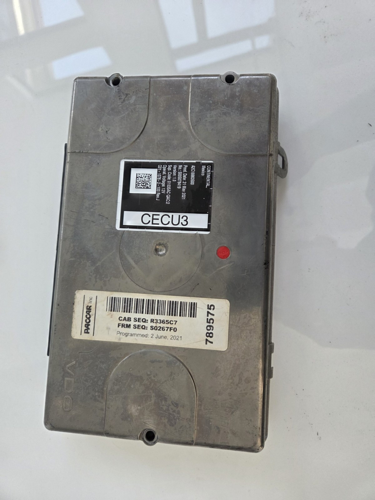Peterbilt Kenworth Cab Control Module CECU 789575 Peterbilt Kenworth Cab Control Module CECU 789575