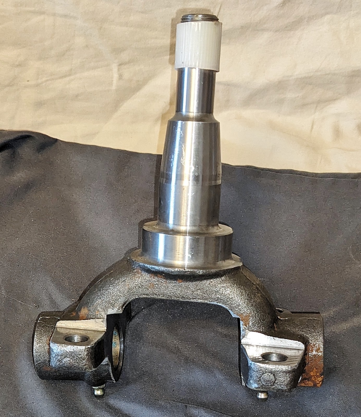 1949 1950 51 52 53 54 CHEVY MODIFIED SPINDLE L/R SPEEDWAY MODIFIED SPINDLE