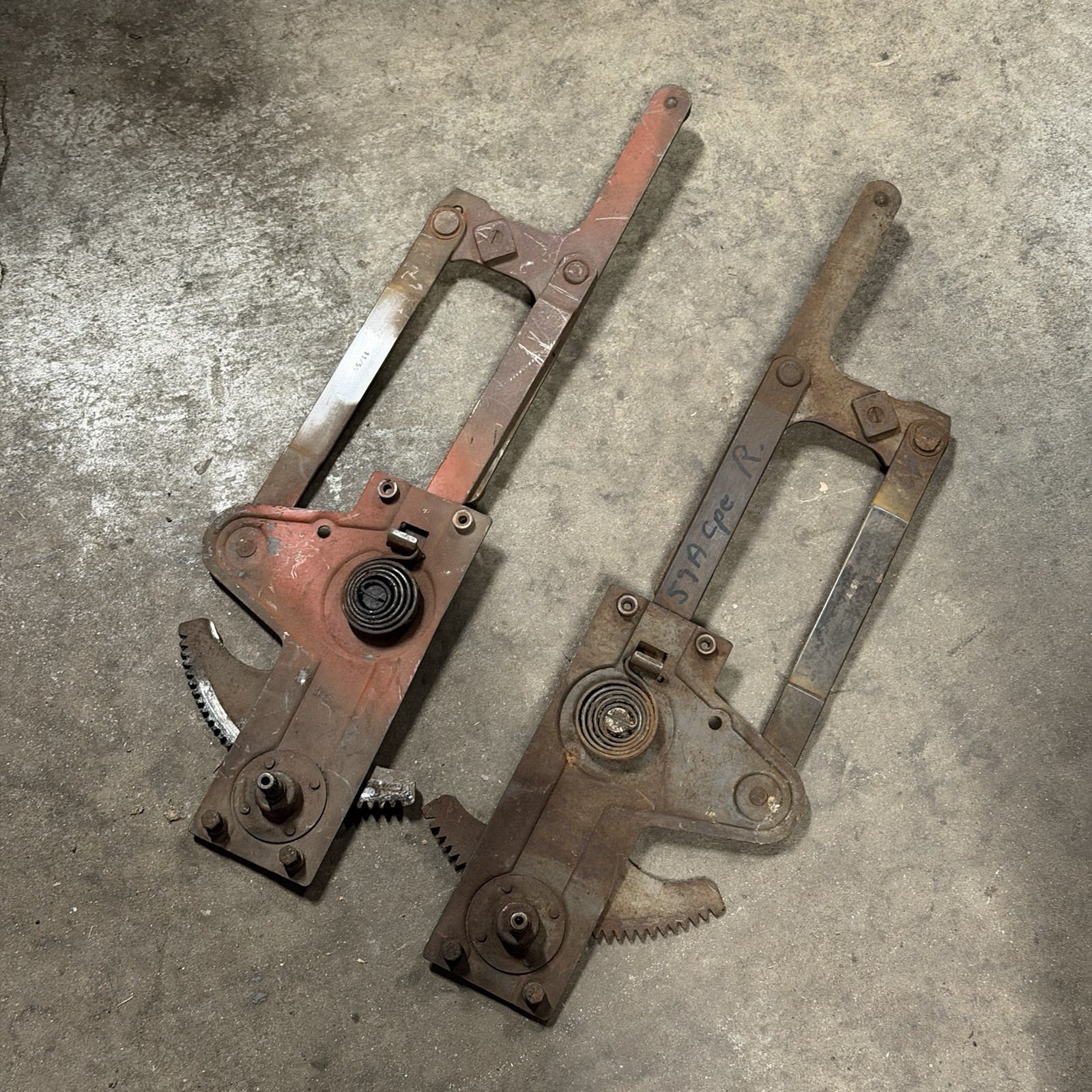 Porsche 356 Manual Window Regulator Pair LEFT & RIGHT Crank OPENER Porsche 356 Manual Window Regulator Pair LEFT & RIGHT Crank OPENER