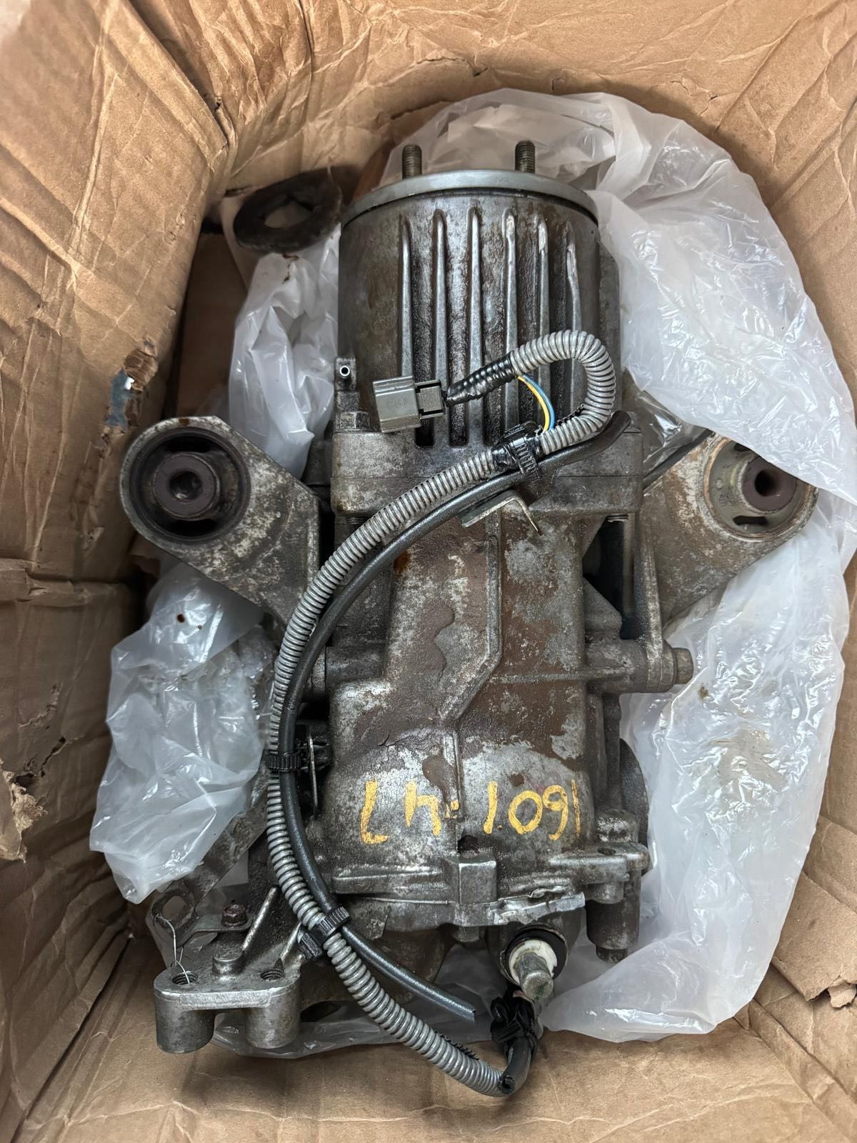 2007-2020 Mitsubishi Outlander Rear Axle Differential Carrier Assembly OEM 07-20