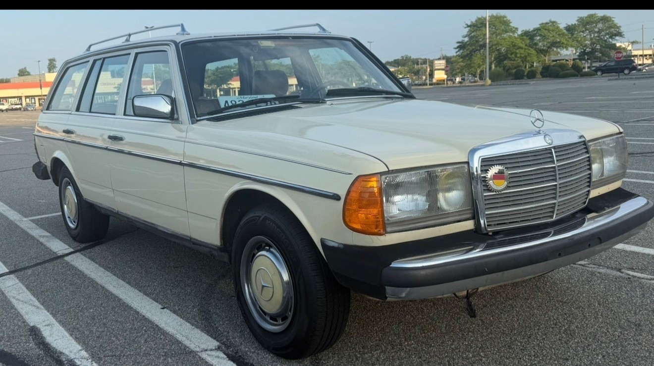 Mercedes Benz w123 Bosch euro yellow headlights