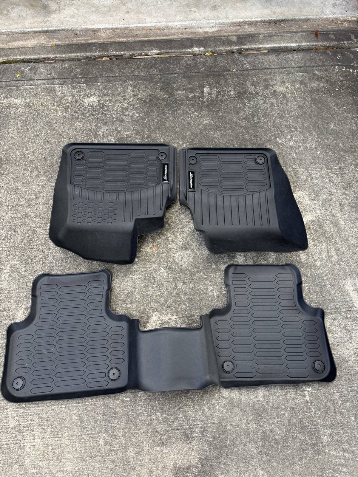 Lamborghini Urus All Weather Rubber Front & Rear Floor Mats Clean OEM 4ML061501A