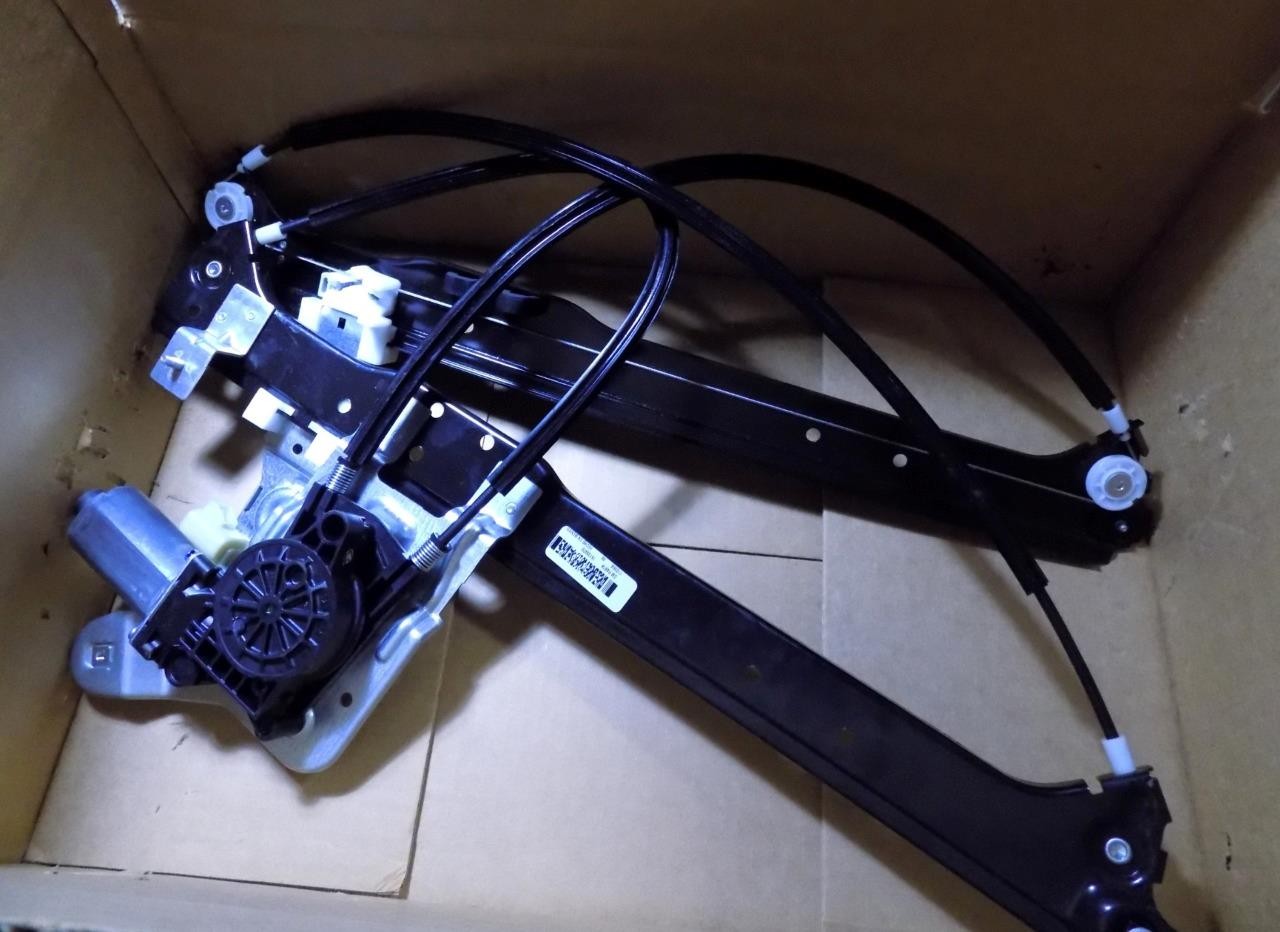 ACDelco 15135970 Window Regulator with Motor