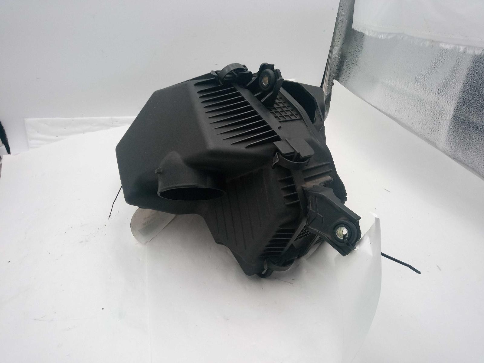 2015 Hyundai Genesis 3.8L Air Cleaner Assembly OEM 281112M300 Used Parts