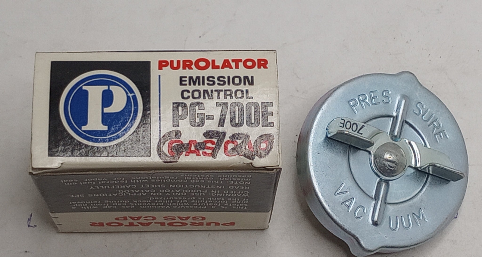 NOS Purolator Fuel Gas Tank Cap PG-700E Made in USA NOS Purolator Fuel Gas Tank Cap PG-700E Made in USA