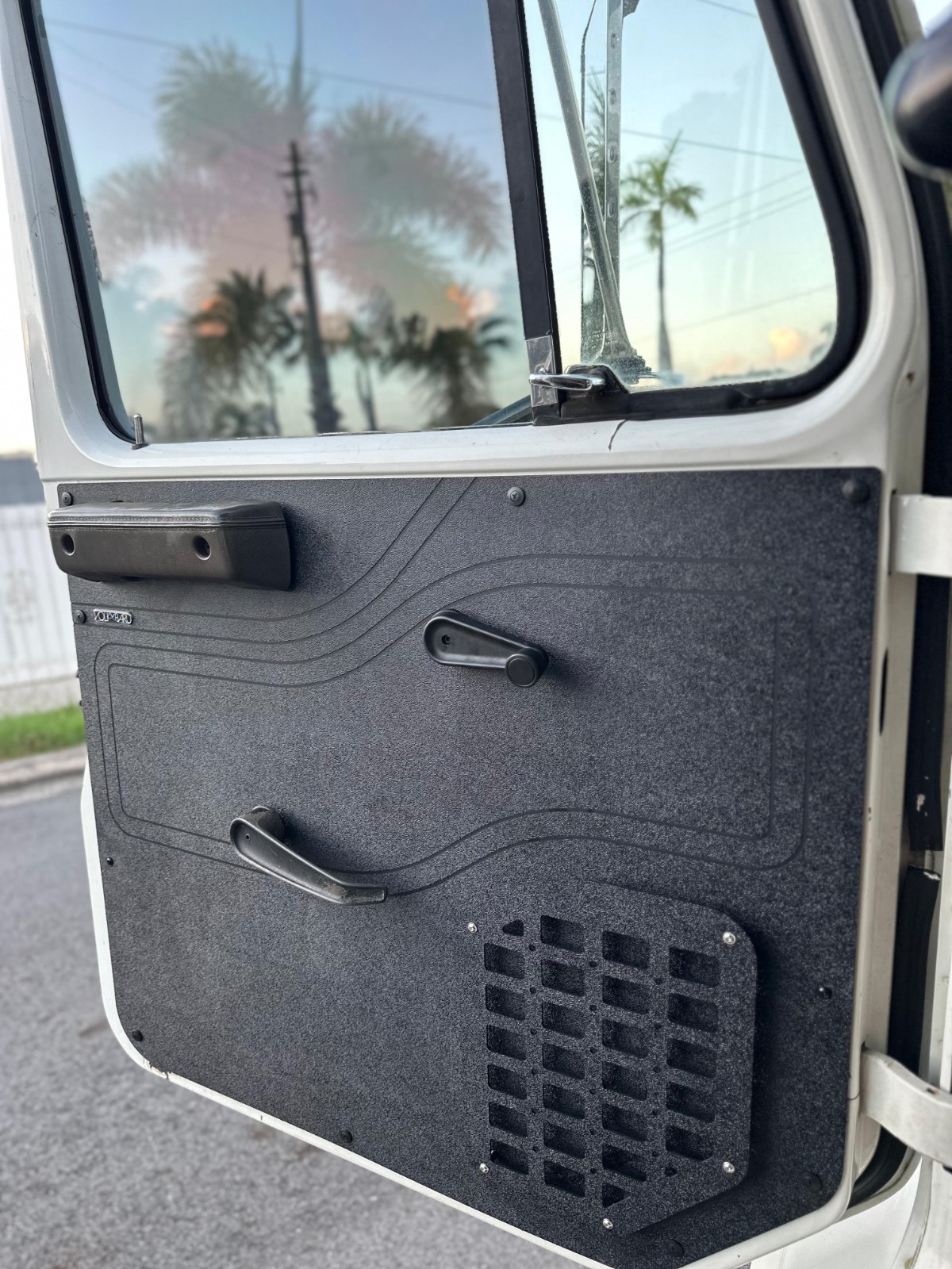 ABS Door Panels for International 4700 and 4900 1995 - 2002
