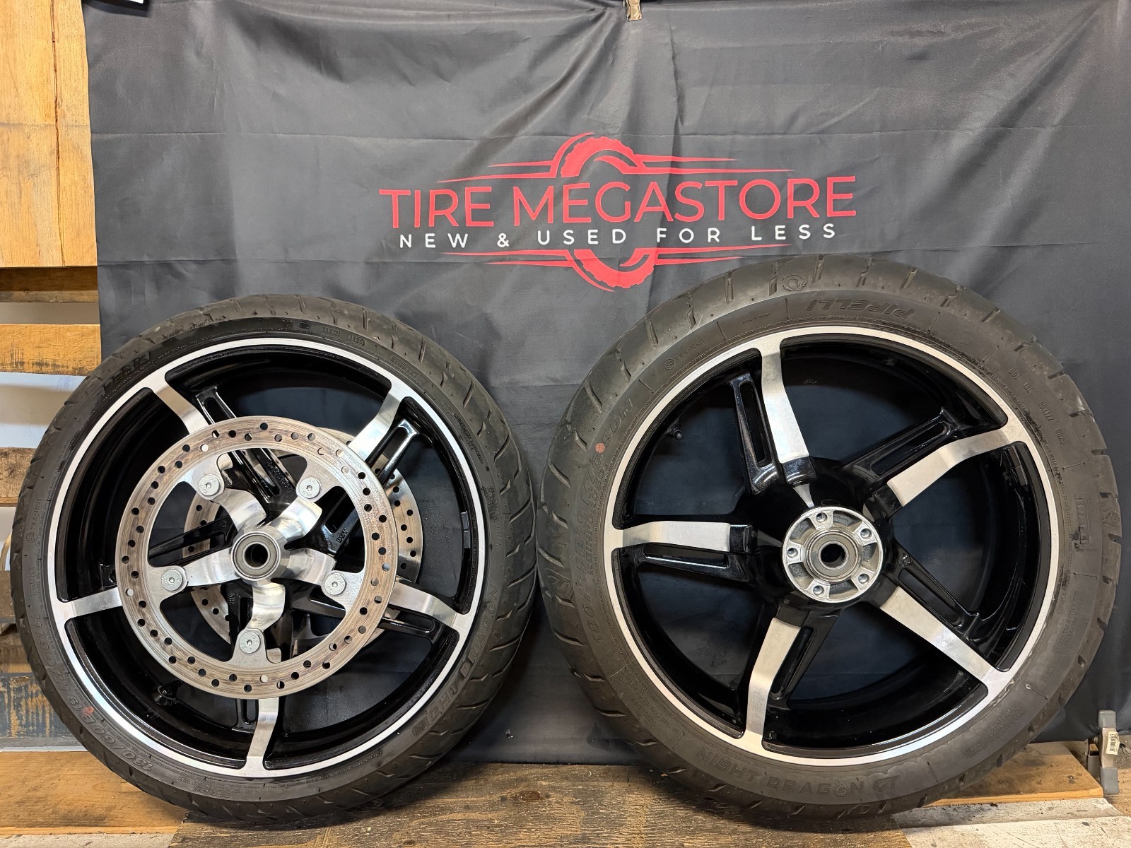 Take-off Harley Davidson 2025 Helix Wheels, Tires & Rotors 2025-4068-19-18-2