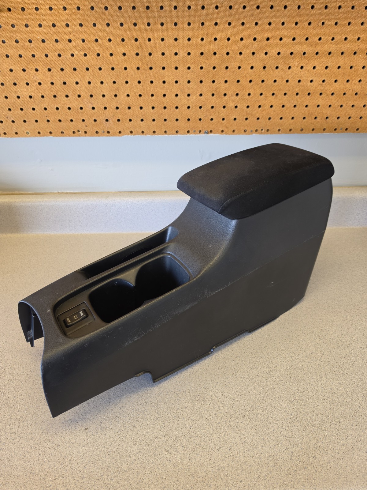 03-06 Mitsubishi Lancer Evolution Evo 8 9 Center Console Arm Rest Assy
