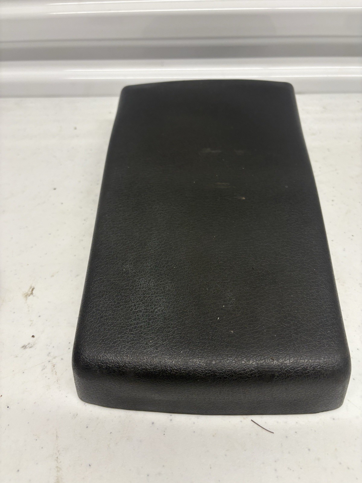 08-12 Dodge Nitro Jeep Liberty Center Console Black Vinyl Top Lid Armrest OEM