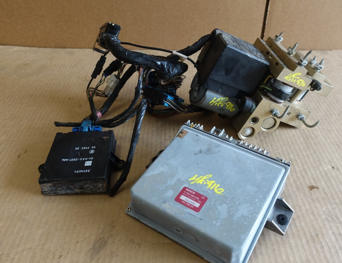 92-95 C4 Corvette ABS ASR Anti Lock Brake Pump & WITH COMPUTER 105K OEM