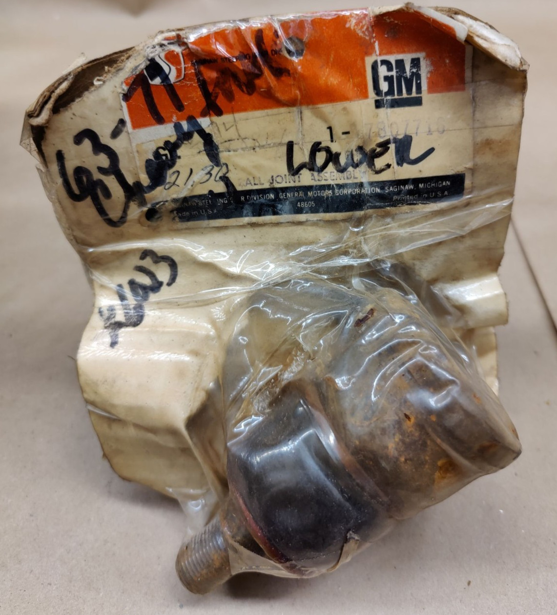 NOS OEM 1963-72 Chevy/GMC Truck Lower Ball Joint GM Saginaw 7807716
