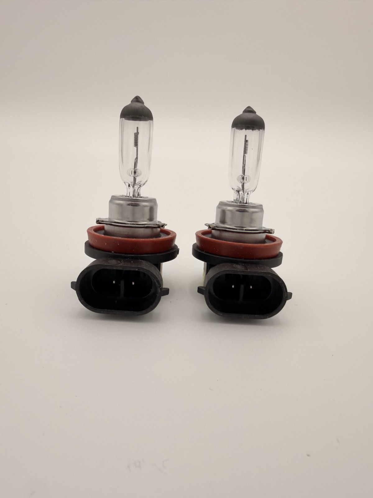 2x H8 Halogen 35W 12V Fog/Driving Light Bulb Bright Clear Glass Replacement Pair 2x H8 Halogen 35W 12V Fog/Driving Light Bulb Bright Clear Glass Replacement Pair