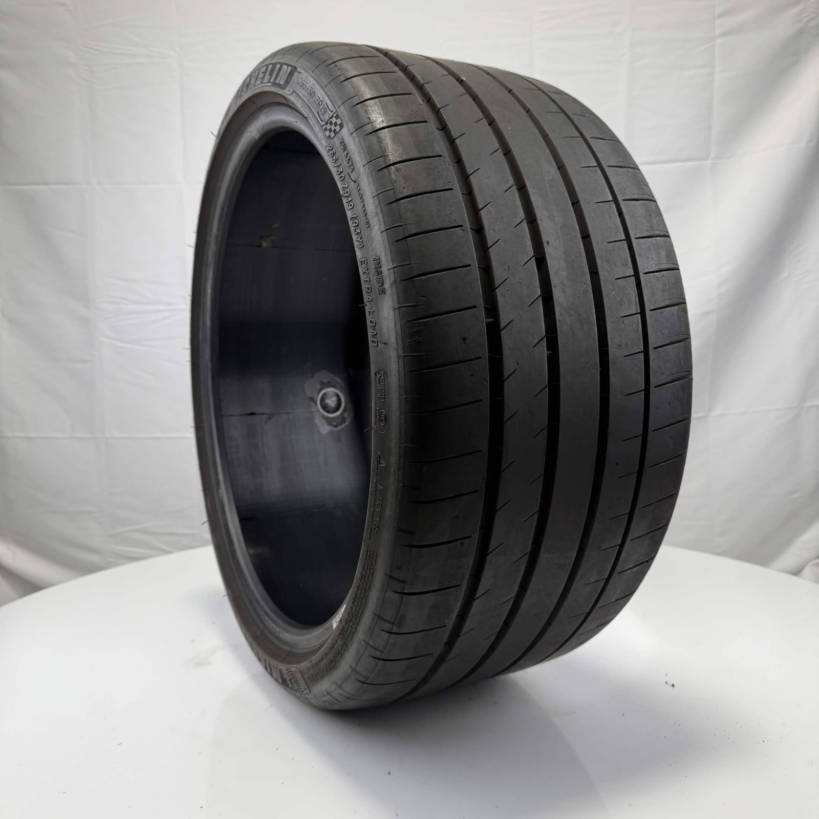Used 265/30ZR19 Michelin Pilot Sport 4 S 93Y 8/32 (DOT 23)