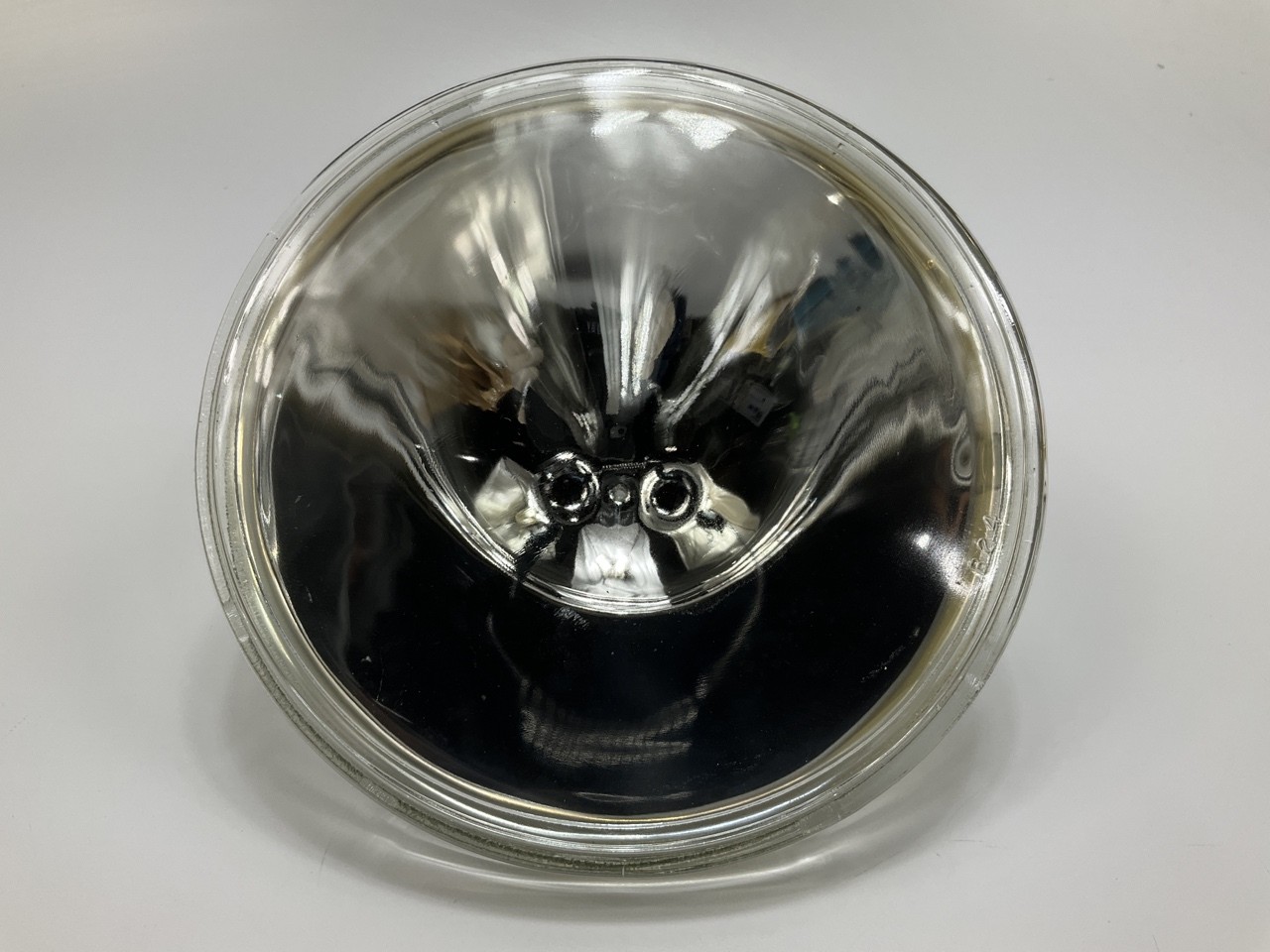 Wagner 4537-3 100-watt Sealed-beam PAR46 Aircraft Landing & Spot Light Bulb 4537