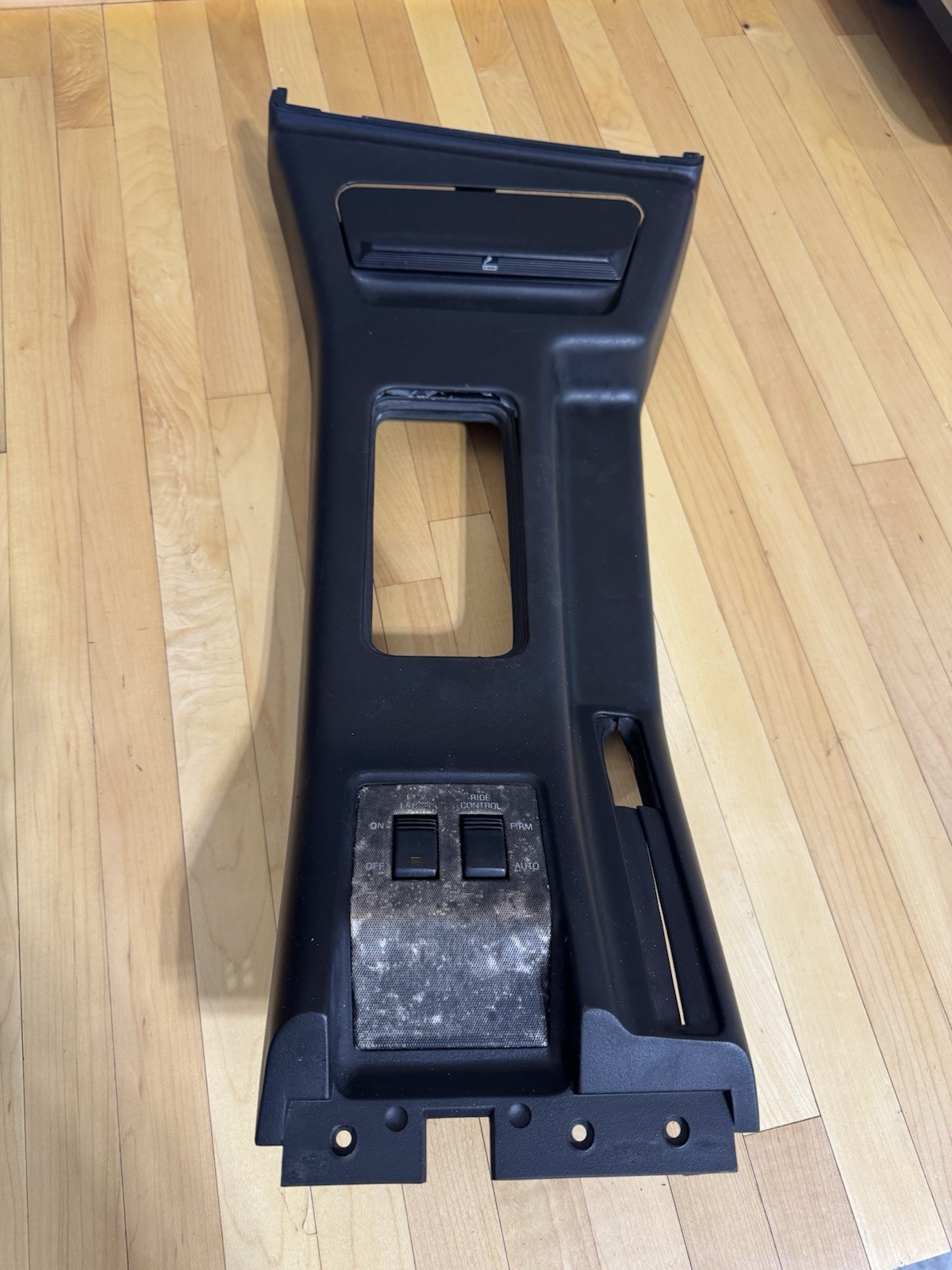 Center Console Panel Auto Trans Black 1989-1993 Ford Thunderbird SC Cougar Xr7 Center Console Panel Auto Trans Black 1989-1993 Ford Thunderbird SC Cougar Xr7
