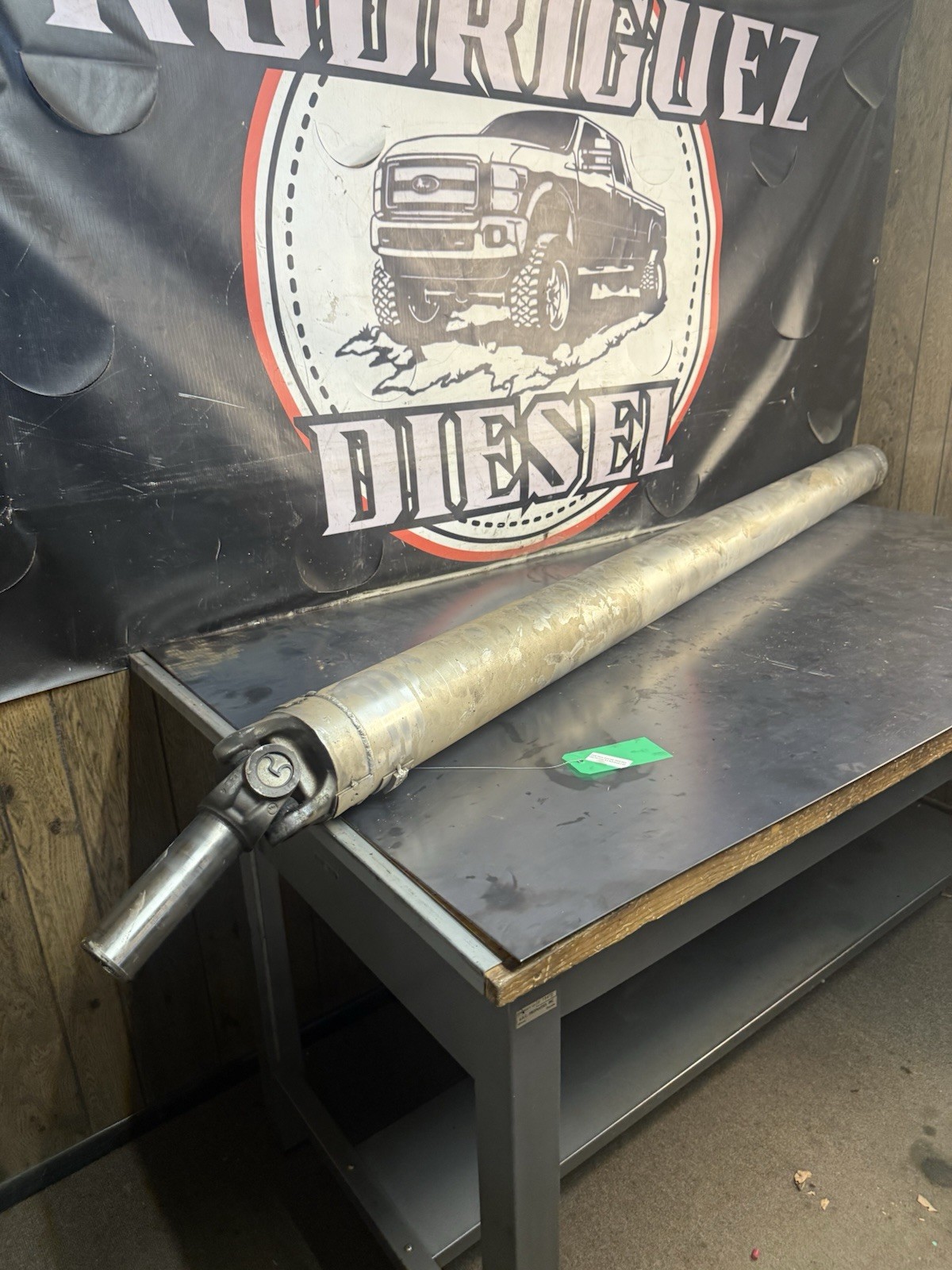 2008-2010 Chevy Silverado GMC Sierra 2500 3500 167in Wb Aluminum Driveshaft 6.6L 2008-2010 Chevy Silverado GMC Sierra 2500 3500 167in Wb Aluminum Driveshaft 6.6L