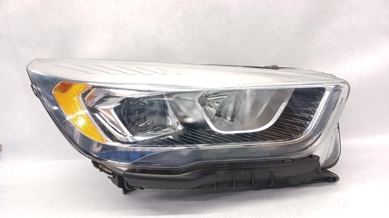 \'17-\'19 FORD ESCAPE Right passenger headlight halogen chrome OEM 6 Month Wnty