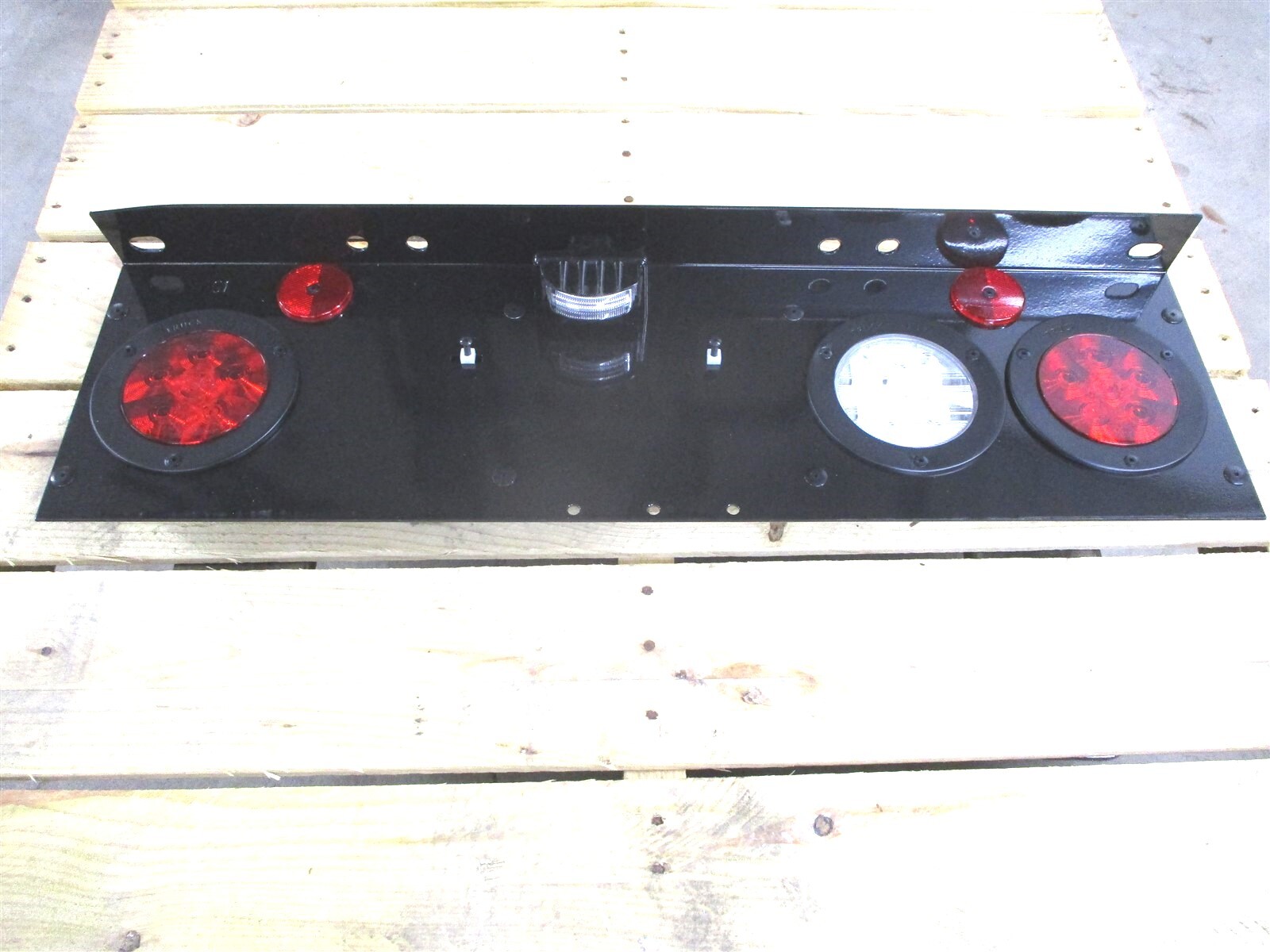 3681853C92 NEW INTERNATIONAL TAIL LIGHT AND STOP SUPER 44 LED LIGHT MODULE PANEL