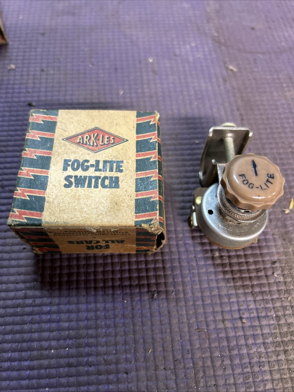 Vintage NOS Fog Lite Switch Ark Les Light-Up 6V Twist On Under Dash New Old Stk Vintage NOS Fog Lite Switch Ark Les Light-Up 6V Twist On Under Dash New Old Stk
