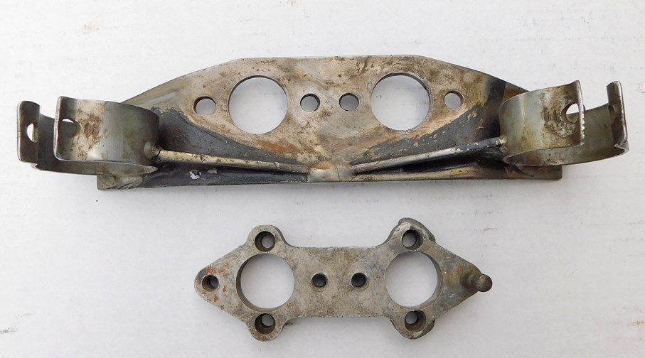 VINTAGE TRIUMPH AMAL MOTORCYCLE TWIN RACING CARBURETOR MANIFOLD 1950s AJ LEWIS