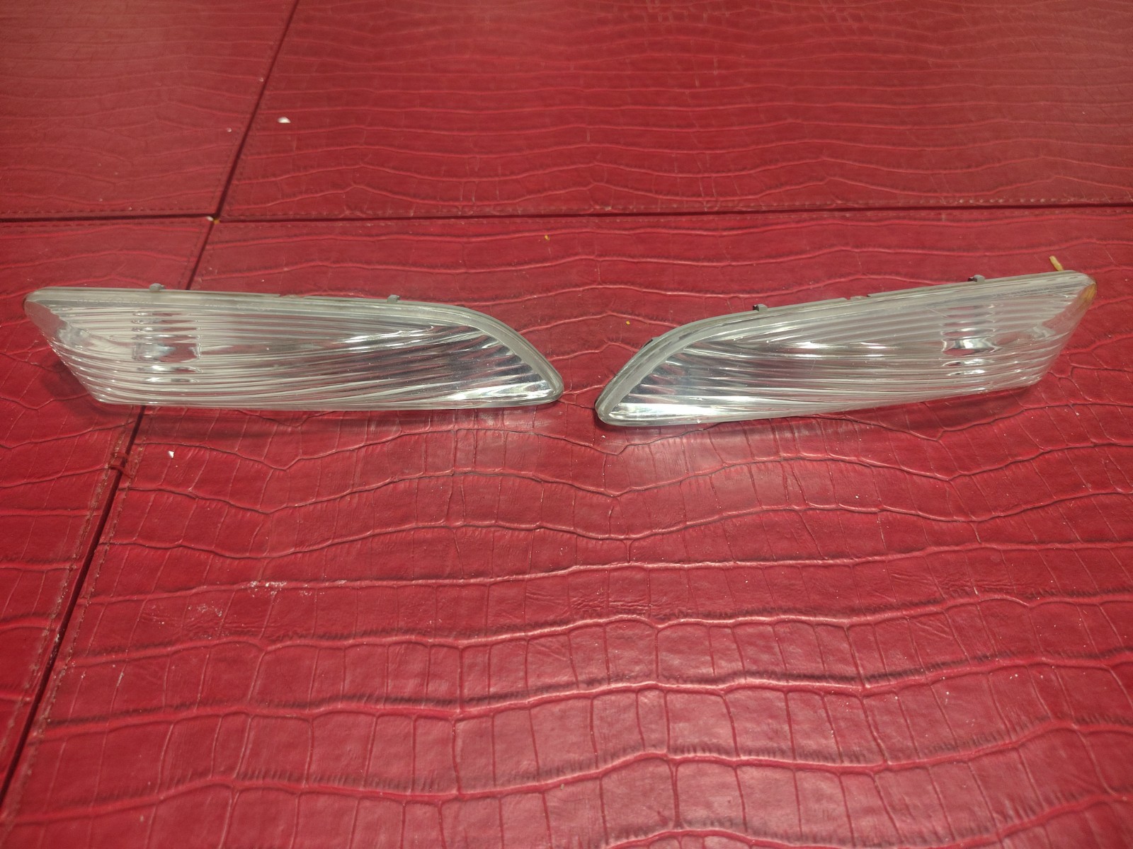 RARE EURO Chrysler Crossfire Front Side marker light Turn Signal pair clear OEM RARE EURO Chrysler Crossfire Front Side marker light Turn Signal pair clear OEM
