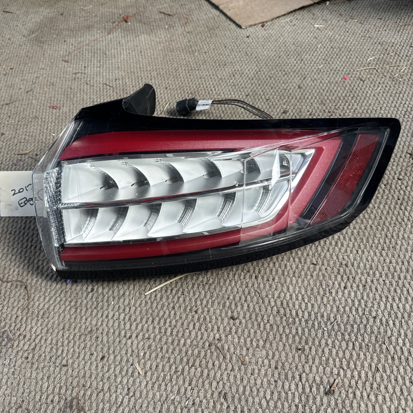 15-18 Ford Edge Driver Left Quarter Mount LED Tail light FT4B-13405A