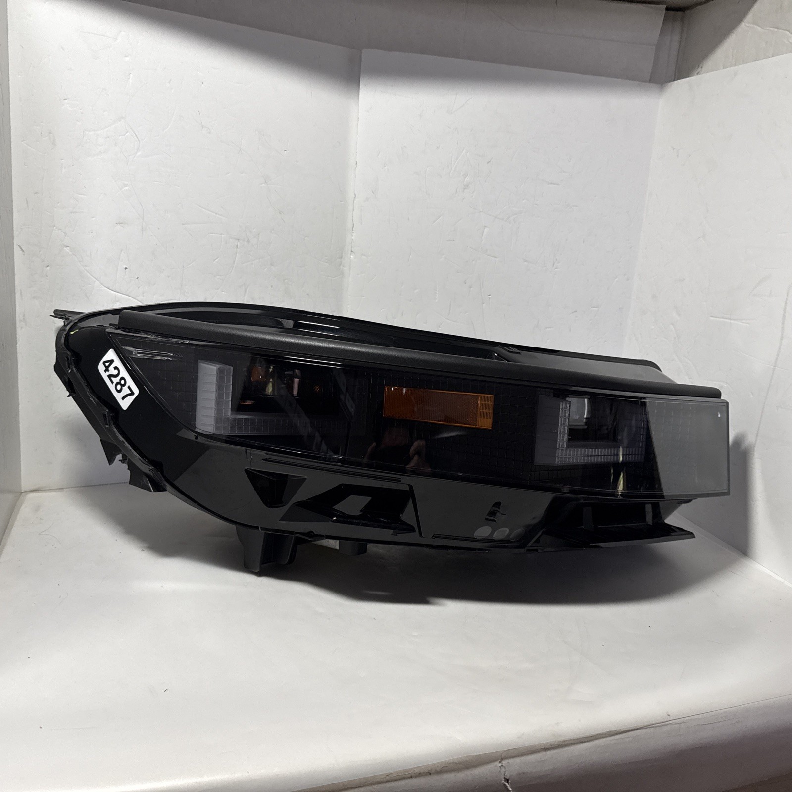 Hyundai Ionic 5 2022 2023 2024 RH Passenger LED Projector Headlight OEM 92102-GI Hyundai Ionic 5 2022 2023 2024 RH Passenger LED Projector Headlight OEM 92102-GI