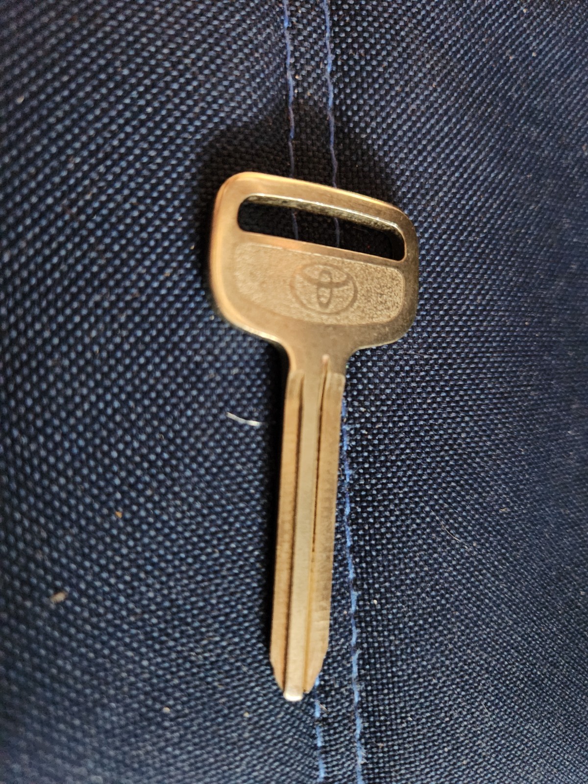 Genuine Toyota OEM Steel Key Blank - Uncut Master Key - 90999-00186