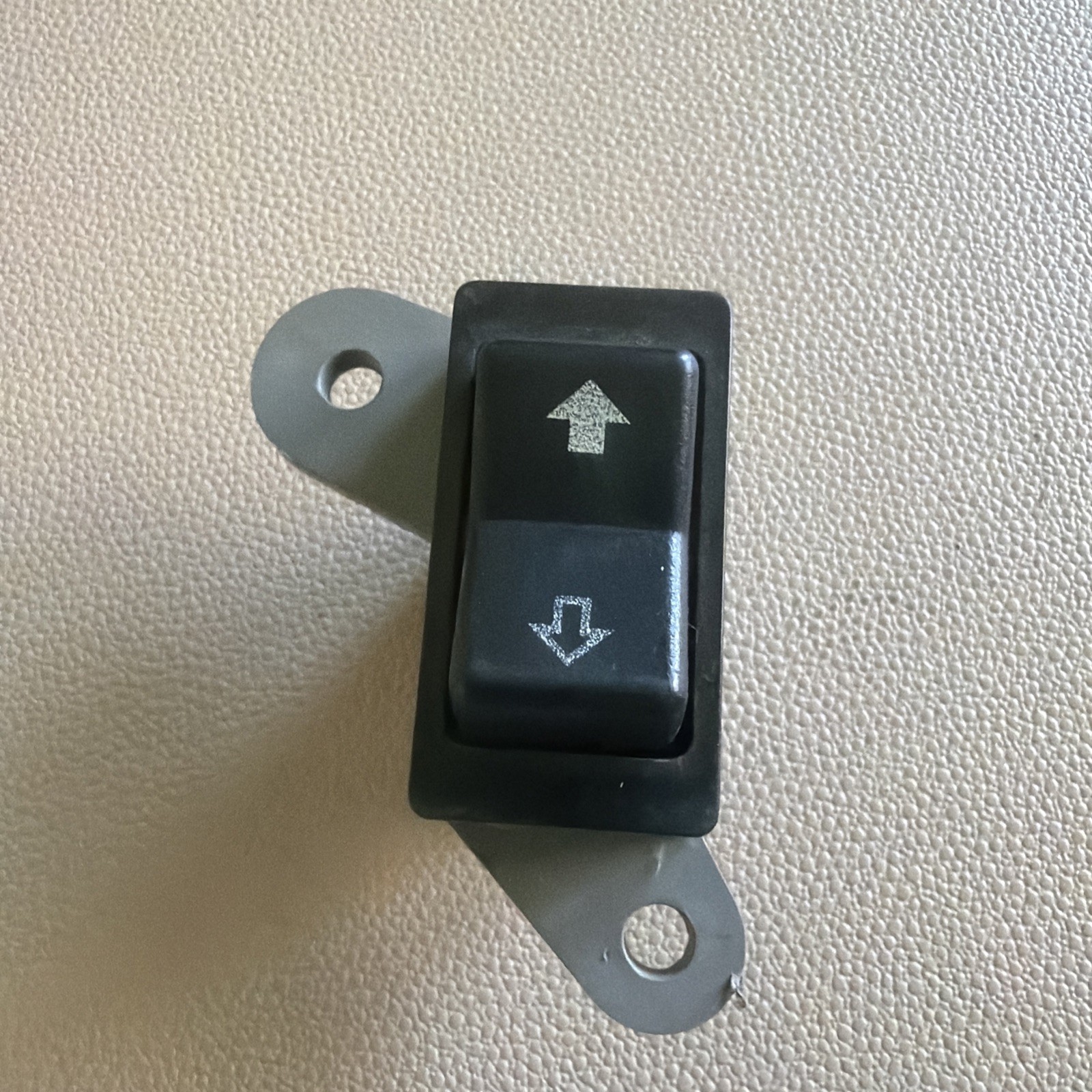 87- 91 Ford Bronco Dash Mounted Rear Power Window Switch E7TB-14A551-AA