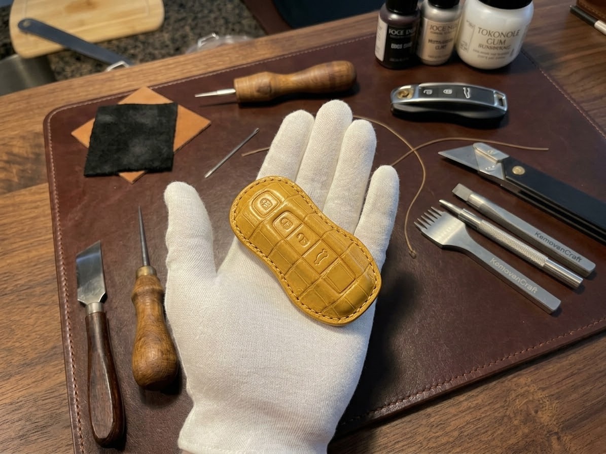 Handmade Real Alligator Leather Key Fob Cover Case Porsche 911 Macan Cayenne USA Handmade Real Alligator Leather Key Fob Cover Case Porsche 911 Macan Cayenne USA