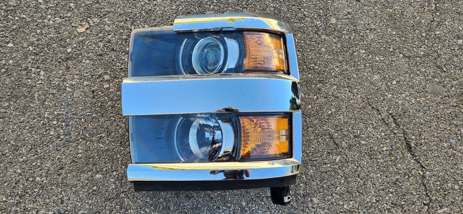 OEM 2015-2019 Chevrolet Silverado Left Driver HALOGEN Headlight 84388592