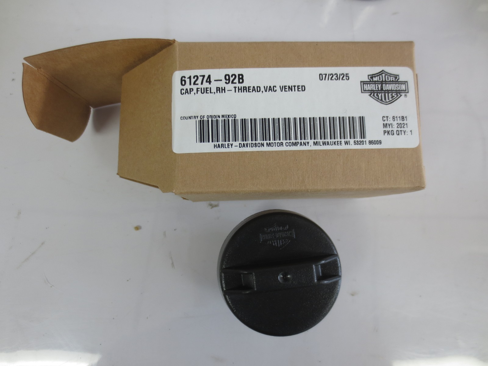 NEW Genuine Harley-Davidson OEM Fuel Cap 61274-92B
