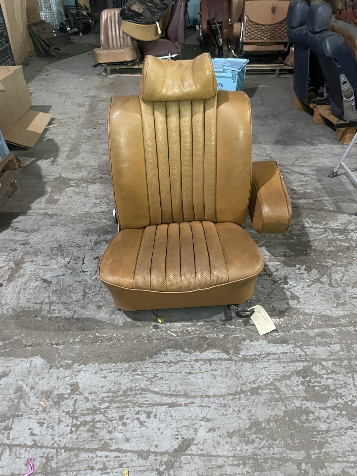1974 MERCEDES BENZ 280C W114 PASSENGER SEAT