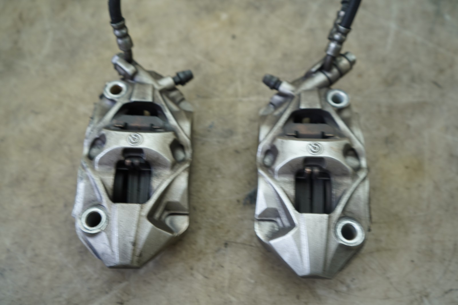 11 SUZUKI GSXR600 GSXR 600 BREMBO FRONT BRAKE CALIPERS E-1454
