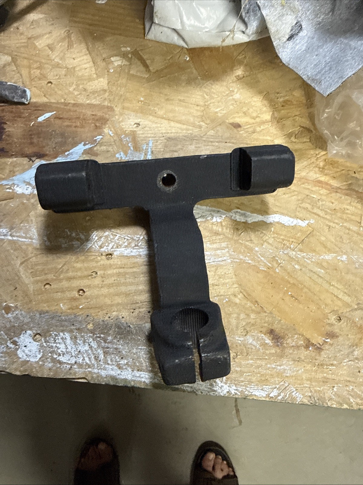 NOS 1986 Harley-Davidson FLT FXRD Passenger Footboard Support Splined 52713-86