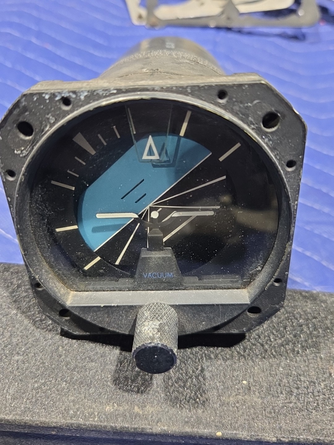 Aeritalia 36100C Horizon Gyro Indicator / Cessna C661076-0105