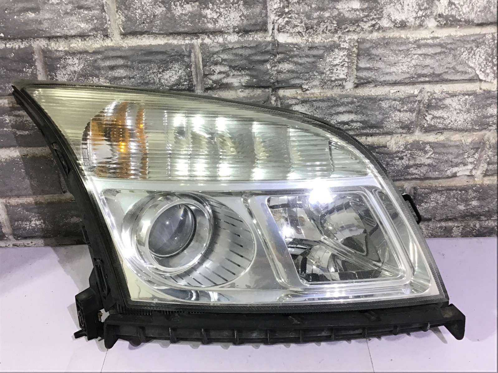 2008 2009 Mercury Sable Headlight Right (passenger Side) OEM, COMPLETE 2008 2009 Mercury Sable Headlight Right (passenger Side) OEM, COMPLETE